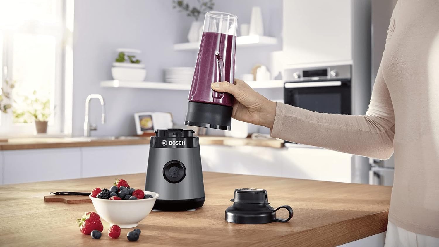 Bosch Mini mikser stojący VitaPower seria 2 MMB2111S, mikser Highspeed, do 40 000 obr./min, butelka Tritan ToGo 0,6 l, pokrywka do picia, nietłukąca, nadaje się do mycia w zmywarce, 450 W, - Image 2